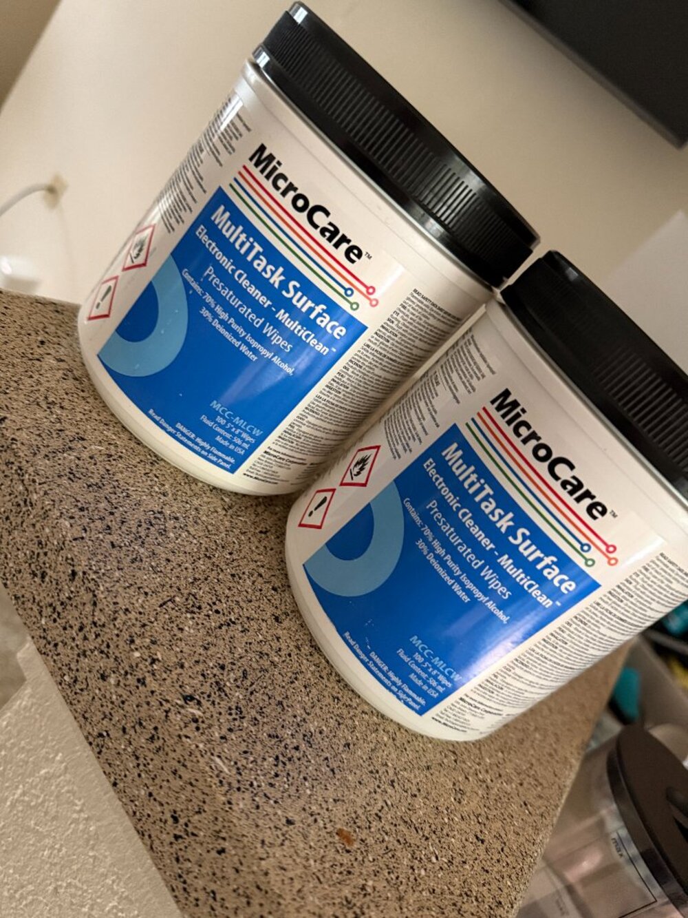 MicroCare MultiClean MultiTask Surface Cleaner Wipes, Tub of 100 set 2